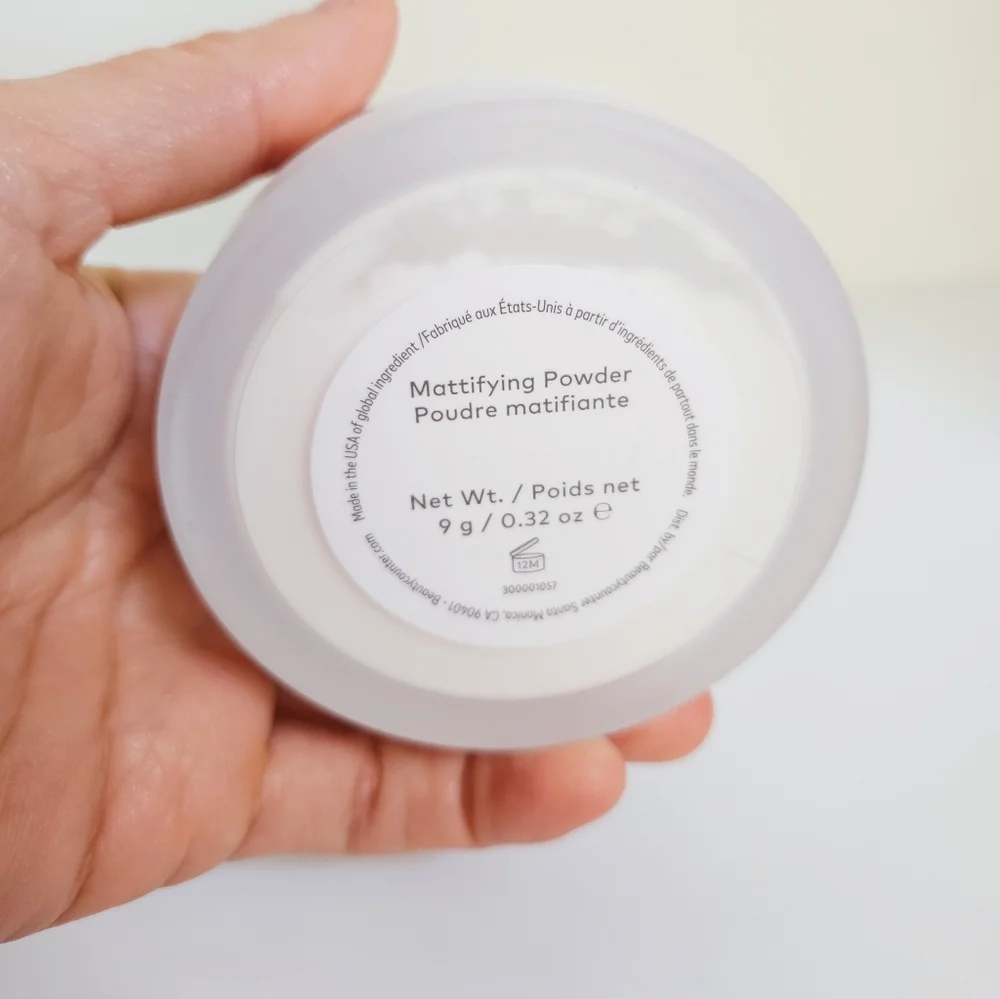 *Beautycounter* Mattifying Face Powder- NEW! - (Discontinued!)